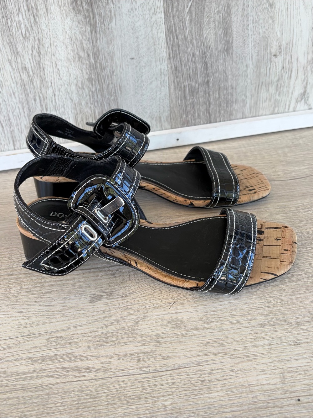 Donald Pliner Vallee block heel sandals Croc Embossed Women’s 6.5 Black Wedding